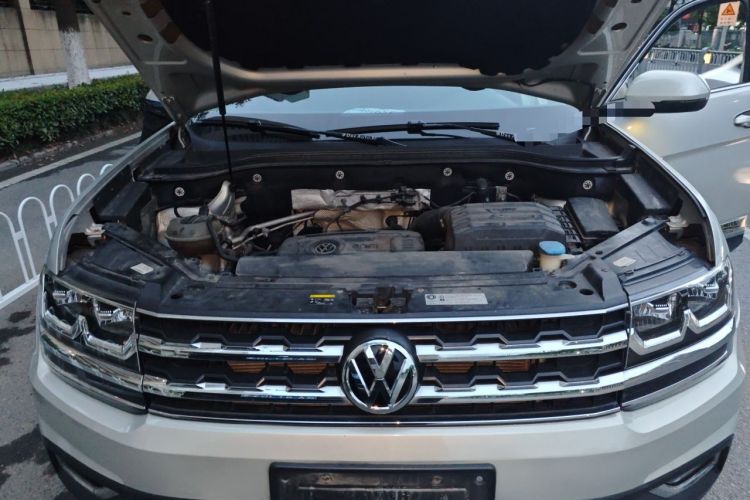 Used Volkswagen Teramont 2020 380TSI Four-Wheel Drive Luxury Version China VI Standard Engine Bay