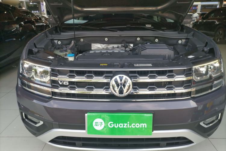 Used Volkswagen Teramont 2020 530 V6 Four-Wheel Drive Luxury Version China VI Standard Engine Bay