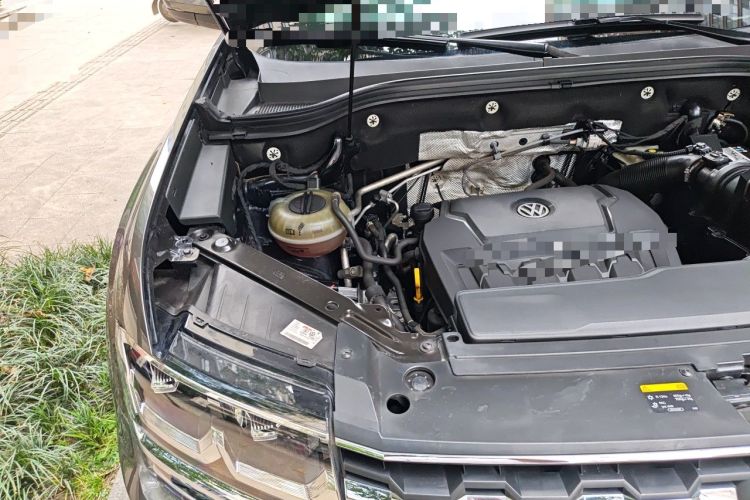 Used Volkswagen Teramont 2020 330TSI Two-Wheel-Drive Luxury Edition China VI Standard Engine Bay Right