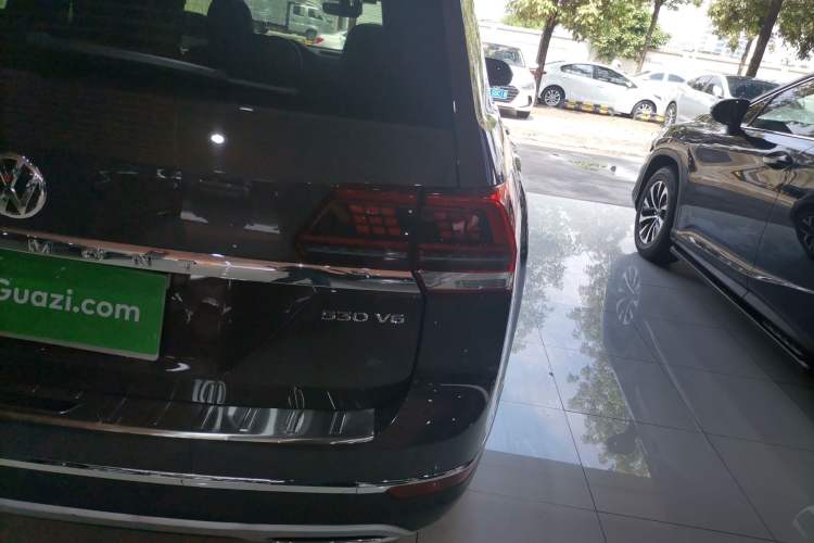 Used Volkswagen Teramont 2020 530 V6 Four-Wheel Drive Luxury Version China VI Standard Exterior 3