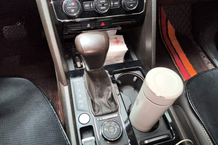 Used Volkswagen Teramont 2020 380TSI Four-Wheel Drive Luxury Version China VI Standard Gear Lever