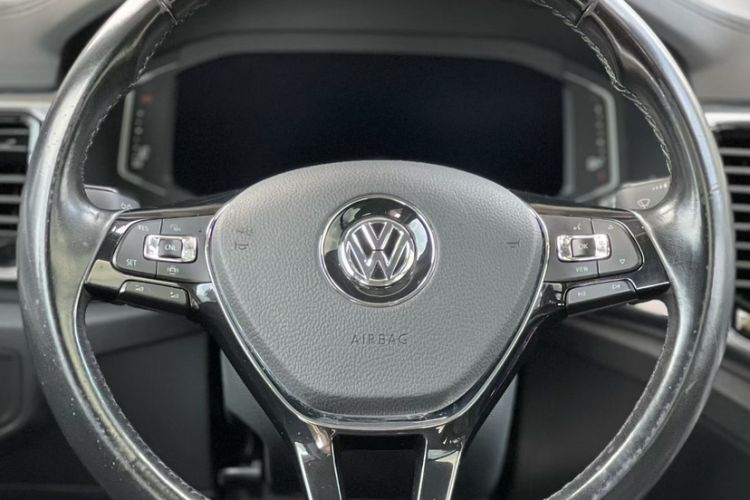 Used Volkswagen Teramont 2020 530 V6 Four-Wheel Drive Luxury Version China VI Standard Interior 3