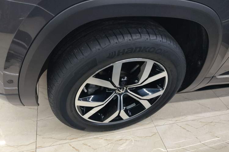 Used Volkswagen Teramont 2020 380TSI Four-Wheel Drive Luxury Version China VI Standard Left Front Wheel Hub
