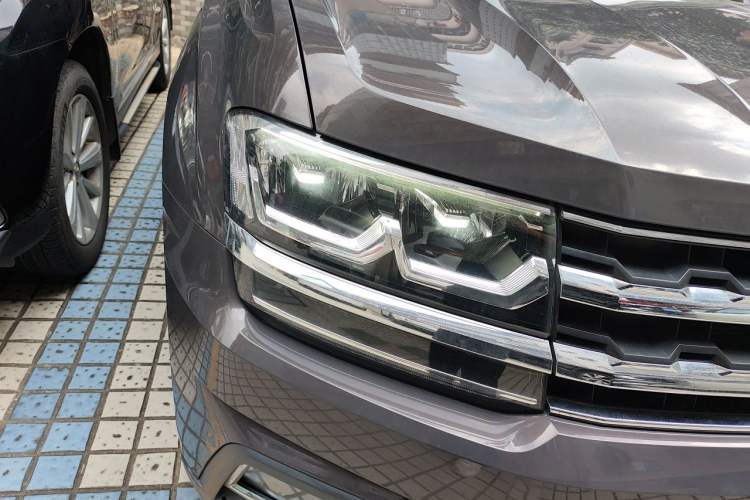 Used Volkswagen Teramont 2020 380TSI Four-Wheel Drive Luxury Version China VI Standard Right Front Headlight