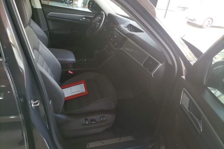 Used Volkswagen Teramont 2020 530 V6 Four-Wheel Drive Luxury Version China VI Standard Right Front Seat