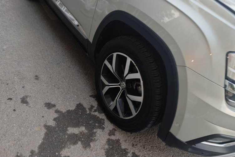 Used Volkswagen Teramont 2020 380TSI Four-Wheel Drive Luxury Version China VI Standard Right Front Wheel Hub