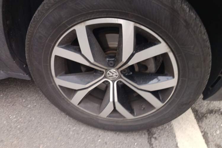 Used Volkswagen Teramont 2020 380TSI Four-Wheel Drive Luxury Version China VI Standard Right Front Wheel Hub