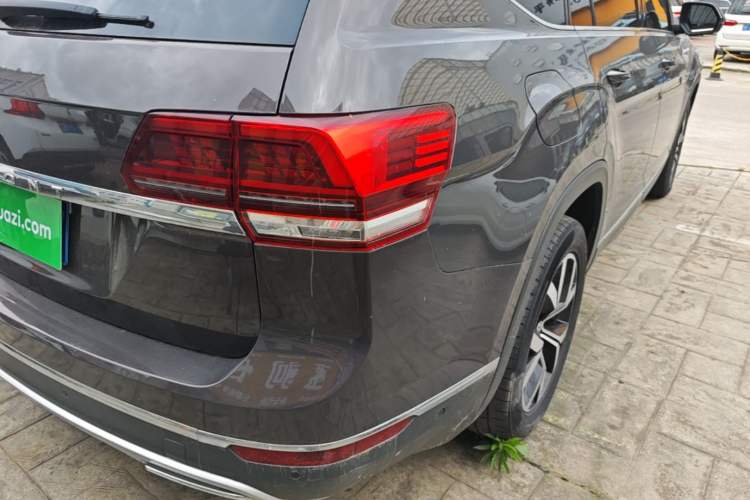 Used Volkswagen Teramont 2020 380TSI Four-Wheel Drive Luxury Version China VI Standard Right Rear Taillight