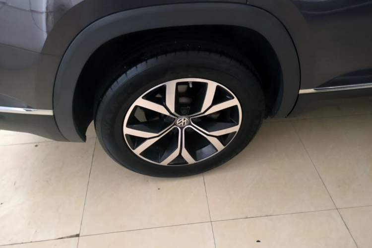 Used Volkswagen Teramont 2020 530 V6 Four-Wheel Drive Luxury Version China VI Standard Right Rear Wheel Hub