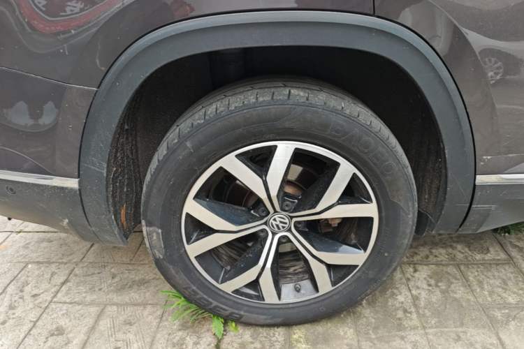 Used Volkswagen Teramont 2020 380TSI Four-Wheel Drive Luxury Version China VI Standard Right Rear Wheel Hub