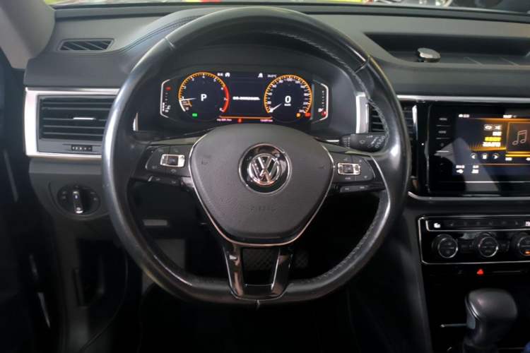 Used Volkswagen Teramont 2020 530 V6 Four-Wheel Drive Luxury Version China VI Standard Steering Wheel