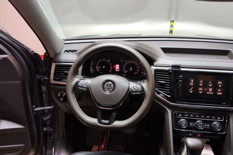Used Volkswagen Teramont 2020 380TSI Four-Wheel Drive Luxury Version China VI Standard Steering Wheel