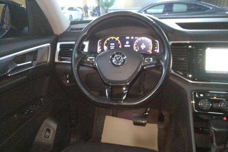 Used Volkswagen Teramont 2020 Revised Version 380TSI Four-Wheel Drive Luxury Edition Steering Wheel