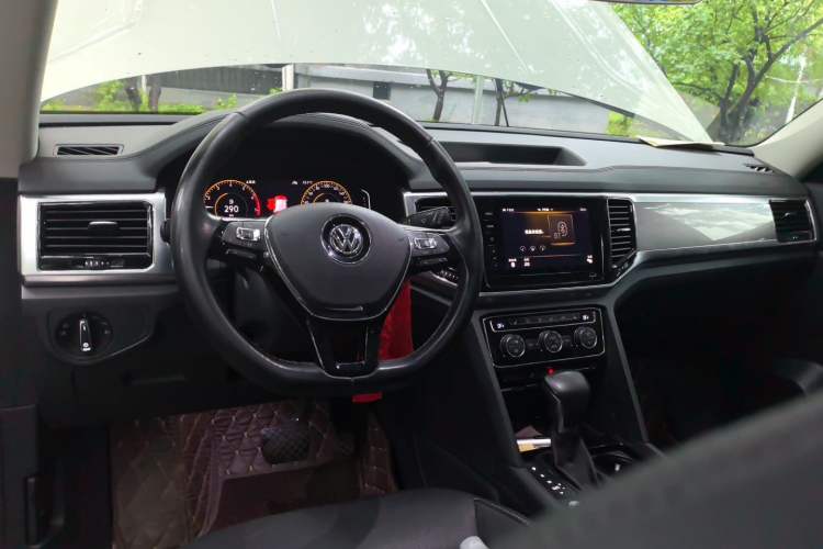 Used Volkswagen Teramont 2020 380TSI Four-Wheel Drive Luxury Version China VI Standard Center Console