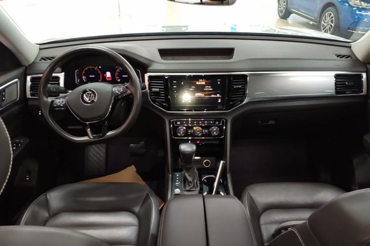 Used Volkswagen Teramont 2020 330TSI Two-Wheel-Drive Luxury Edition China VI Standard Center Console
