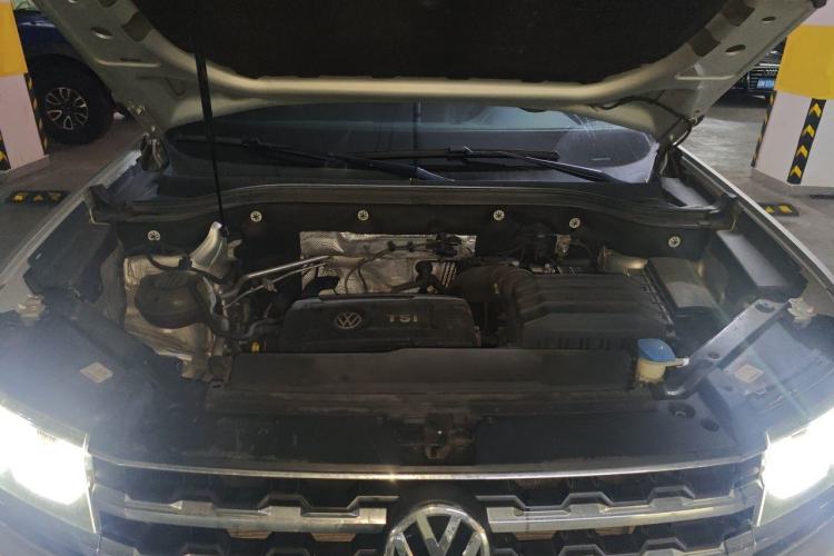 Used Volkswagen Teramont 2020 380TSI Four-Wheel Drive Luxury Version China VI Standard Engine Bay