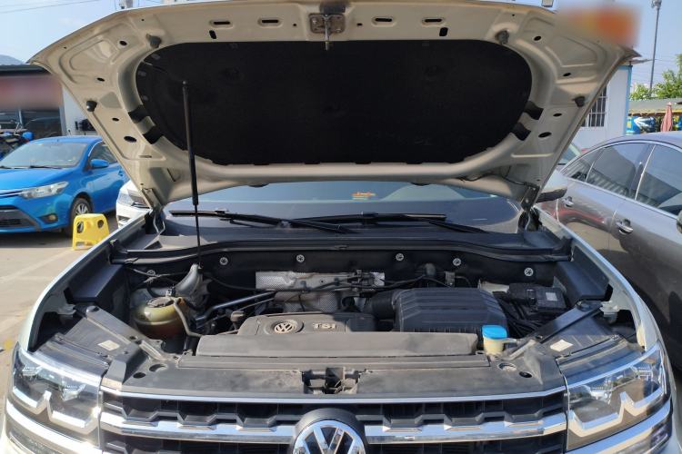 Used Volkswagen Teramont 2020 380TSI Four-Wheel Drive Luxury Version China VI Standard Engine Bay