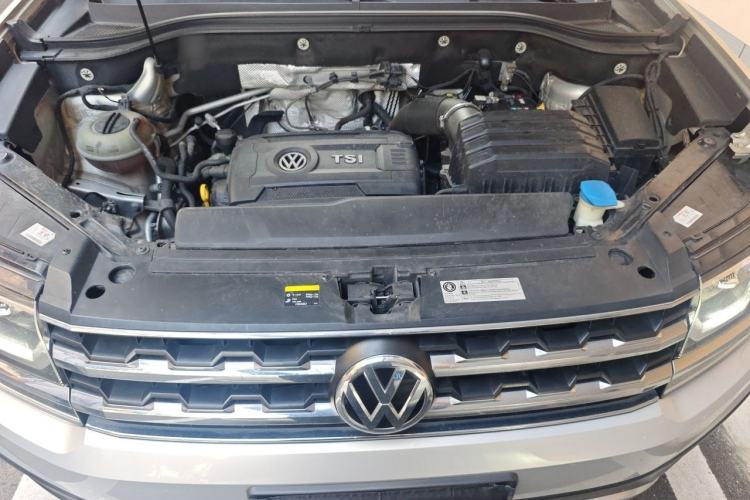 Used Volkswagen Teramont 2020 380TSI Four-Wheel Drive Luxury Version China VI Standard Engine Bay
