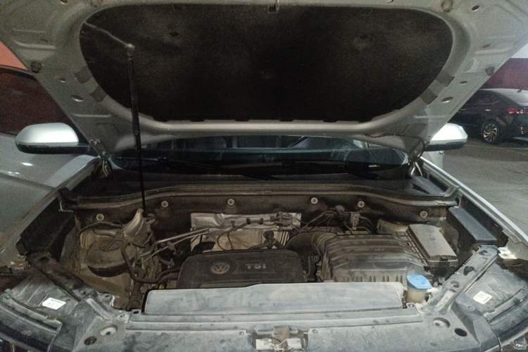 Used Volkswagen Teramont 2020 380TSI Four-Wheel Drive Luxury Version China VI Standard Engine Bay