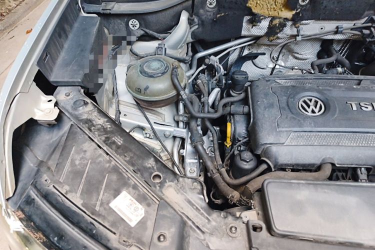 Used Volkswagen Teramont 2020 Revised Version 380TSI Four-Wheel Drive Luxury Edition Engine Bay Right