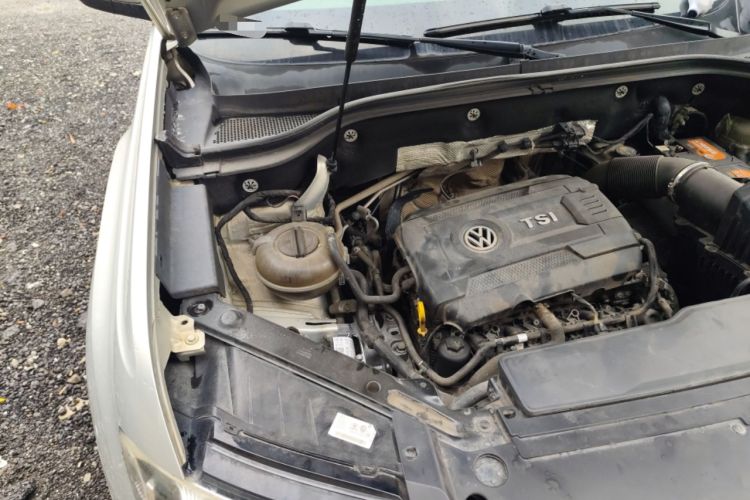 Used Volkswagen Teramont 2020 380TSI Four-Wheel Drive Comfort Edition China VI Standard Engine Bay Right