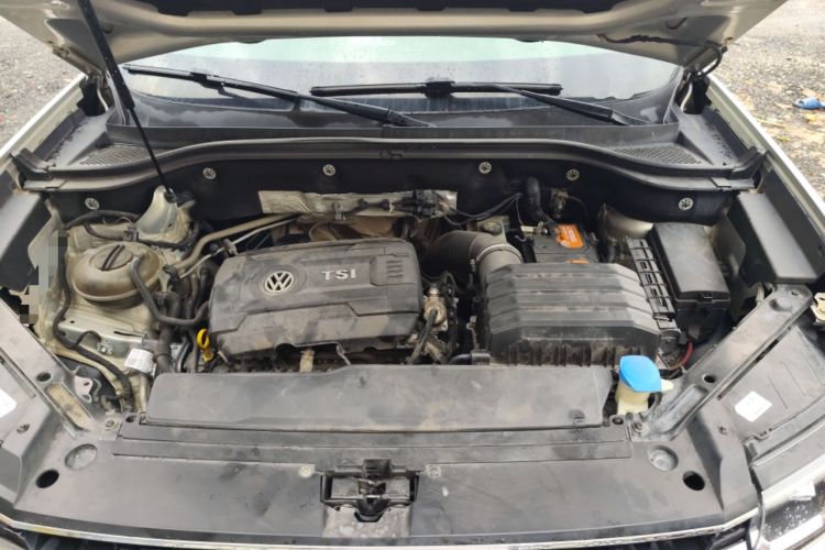 Used Volkswagen Teramont 2020 380TSI Four-Wheel Drive Comfort Edition China VI Standard Engine Bay