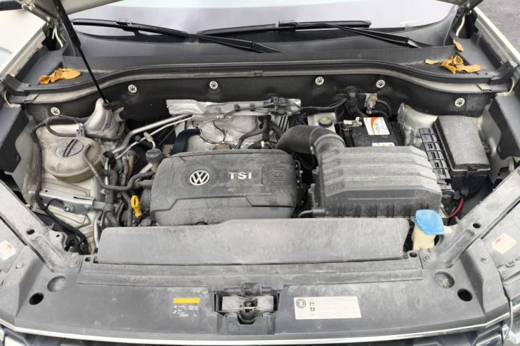 Used Volkswagen Teramont 2020 380TSI Four-Wheel Drive Comfort Edition China VI Standard Engine Bay