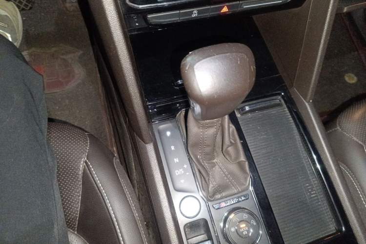 Used Volkswagen Teramont 2020 380TSI Four-Wheel Drive Luxury Version China VI Standard Gear Lever