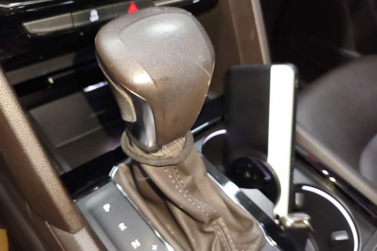 Used Volkswagen Teramont 2020 330TSI Two-Wheel-Drive Luxury Edition China VI Standard Gear Lever