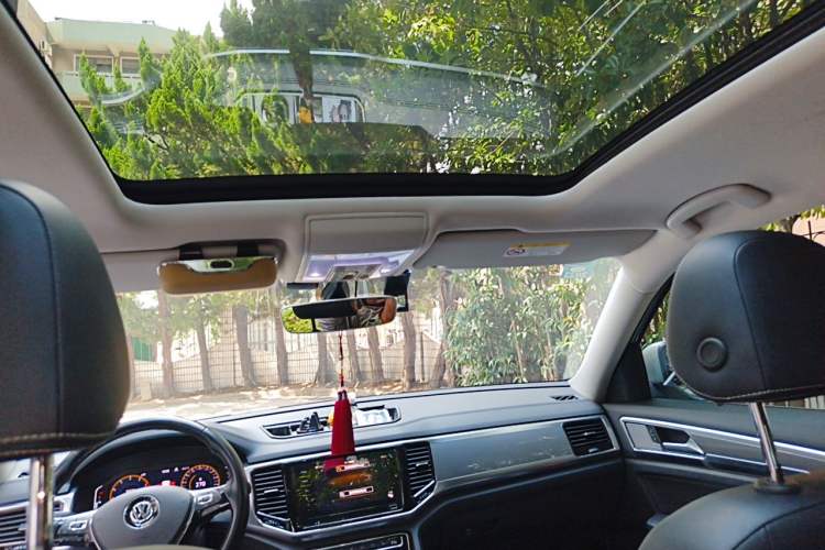Used Volkswagen Teramont 2020 Revised Version 380TSI Four-Wheel Drive Luxury Edition Headliner