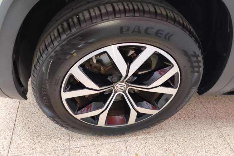 Used Volkswagen Teramont 2020 330TSI Two-Wheel-Drive Luxury Edition China VI Standard Left Front Wheel Hub