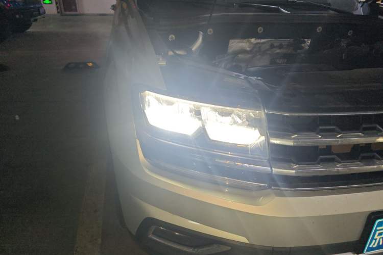 Used Volkswagen Teramont 2020 380TSI Four-Wheel Drive Luxury Version China VI Standard Right Front Headlight