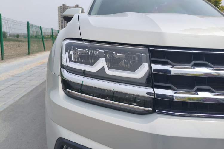 Used Volkswagen Teramont 2020 380TSI Four-Wheel Drive Luxury Version China VI Standard Right Front Headlight