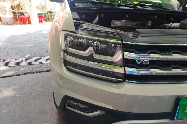 Used Volkswagen Teramont 2020 Revised Version 380TSI Four-Wheel Drive Luxury Edition Right Front Headlight