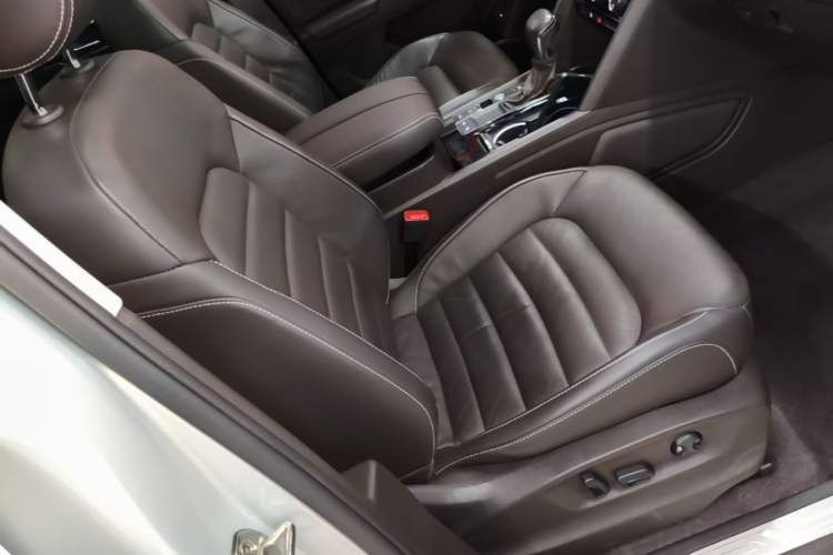 Used Volkswagen Teramont 2020 330TSI Two-Wheel-Drive Luxury Edition China VI Standard Right Front Seat