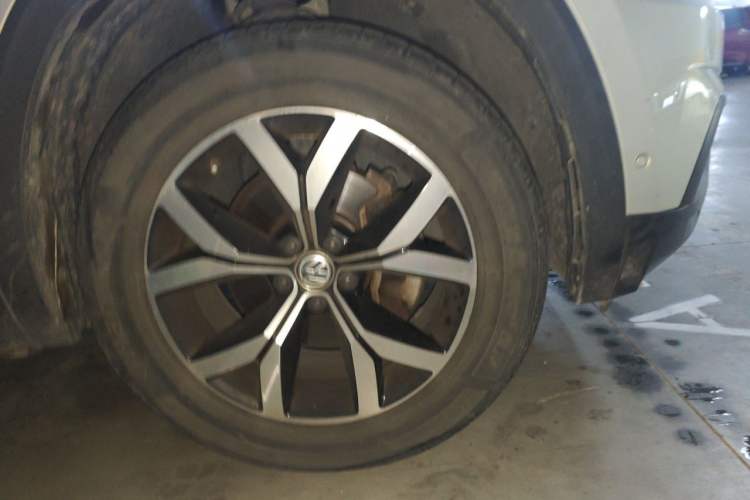 Used Volkswagen Teramont 2020 380TSI Four-Wheel Drive Luxury Version China VI Standard Right Front Wheel Hub