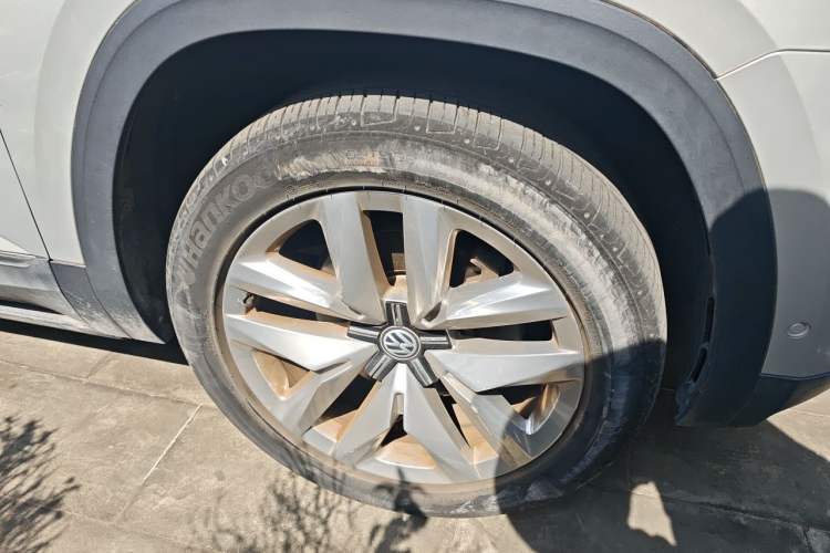 Used Volkswagen Teramont 2020 380TSI Four-Wheel Drive Flagship Version China VI Standard Right Front Wheel Hub