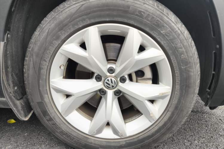 Used Volkswagen Teramont 2020 380TSI Four-Wheel Drive Comfort Edition China VI Standard Right Front Wheel Hub
