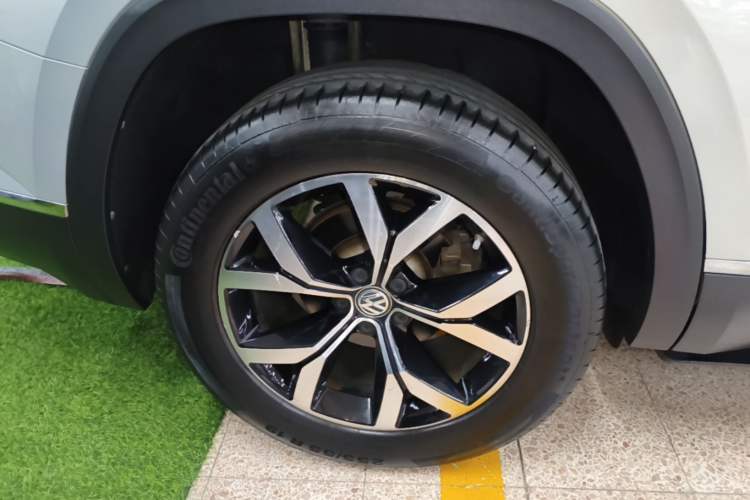 Used Volkswagen Teramont 2020 330TSI Two-Wheel-Drive Luxury Edition China VI Standard Right Rear Wheel Hub