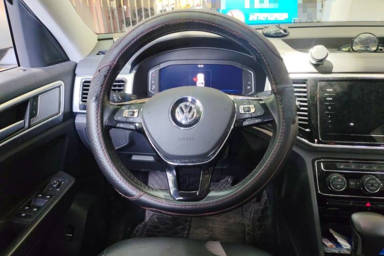 Used Volkswagen Teramont 2020 Revised Version 380TSI Four-Wheel Drive Luxury Edition Steering Wheel