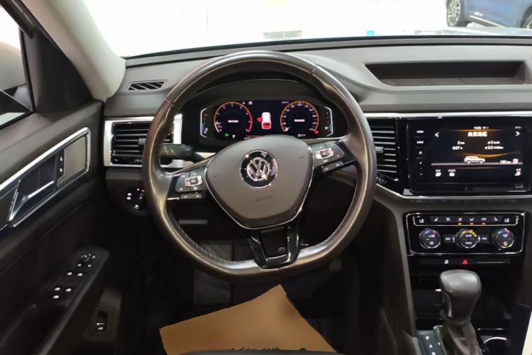 Used Volkswagen Teramont 2020 330TSI Two-Wheel-Drive Luxury Edition China VI Standard Steering Wheel