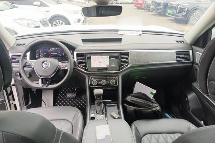 Used Volkswagen Teramont 2020 Revised Version 530 V6 Four-Wheel Drive Flagship Edition Center Console