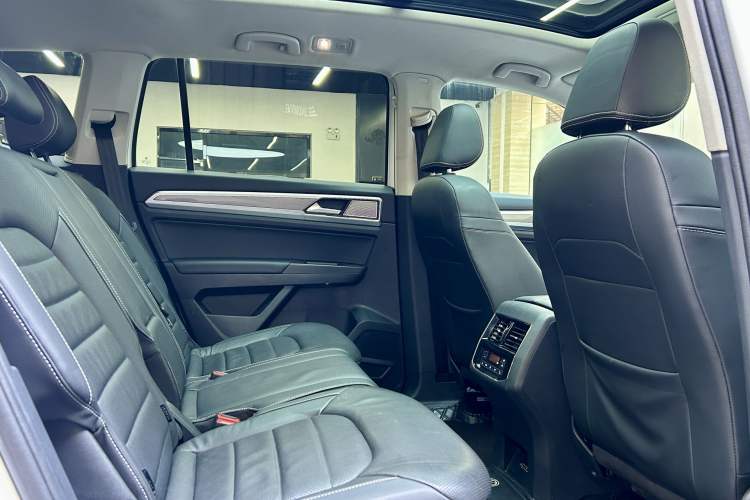 Used Volkswagen Teramont 2020 380TSI Four-Wheel Drive Luxury Version China VI Standard Interior 4