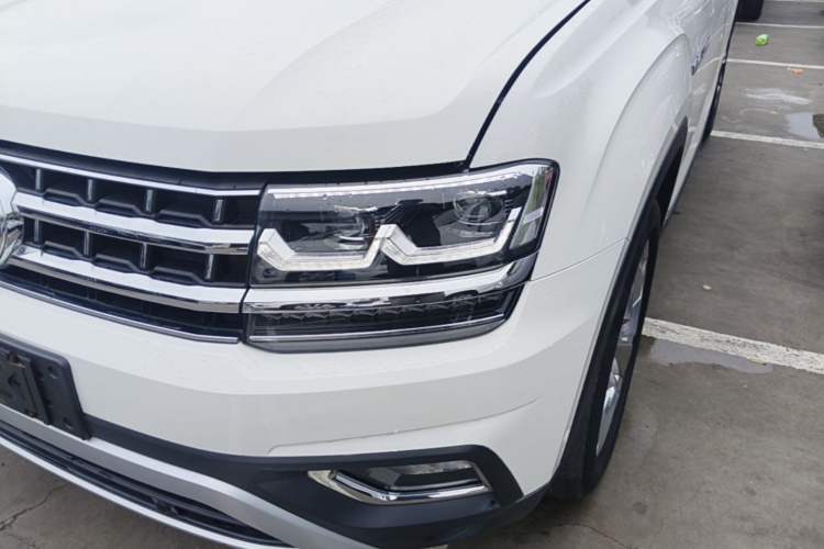 Used Volkswagen Teramont 2020 Revised Version 530 V6 Four-Wheel Drive Flagship Edition Left Front Headlight