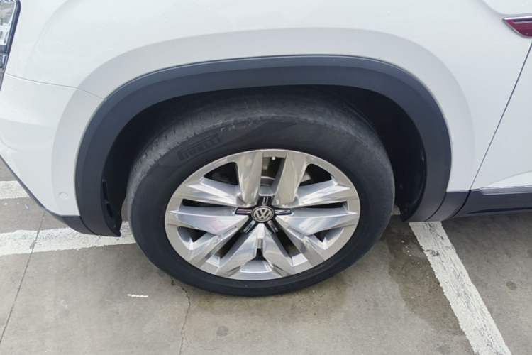 Used Volkswagen Teramont 2020 Revised Version 530 V6 Four-Wheel Drive Flagship Edition Left Front Wheel Hub