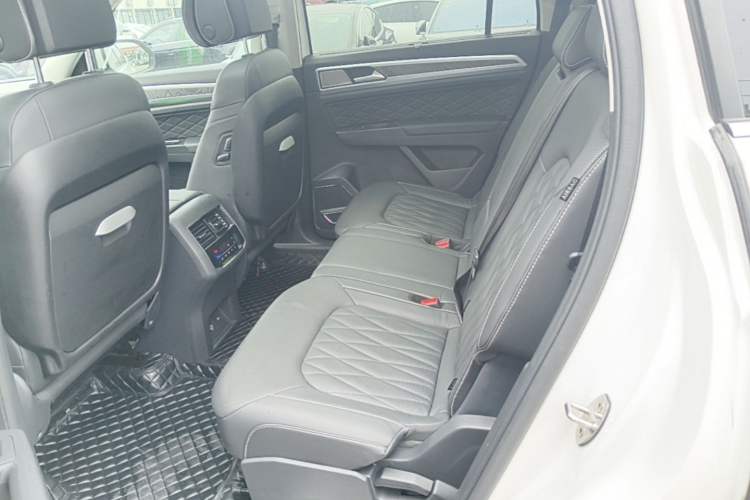 Used Volkswagen Teramont 2020 Revised Version 530 V6 Four-Wheel Drive Flagship Edition Left Rear Seat