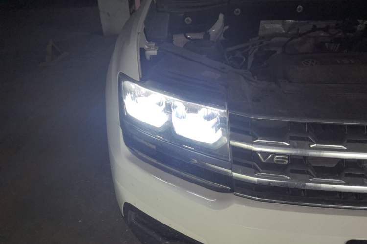 Used Volkswagen Teramont 2020 380TSI Four-Wheel Drive Comfort Edition China VI Standard Right Front Headlight