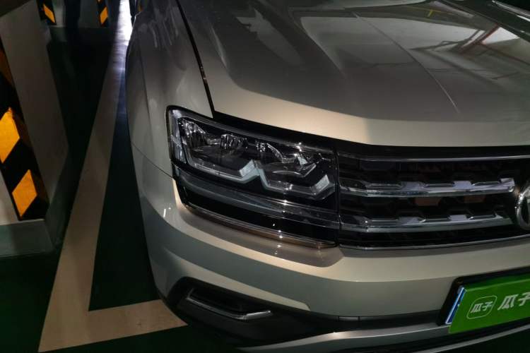 Used Volkswagen Teramont 2020 380TSI Four-Wheel Drive Luxury Version China VI Standard Right Front Headlight