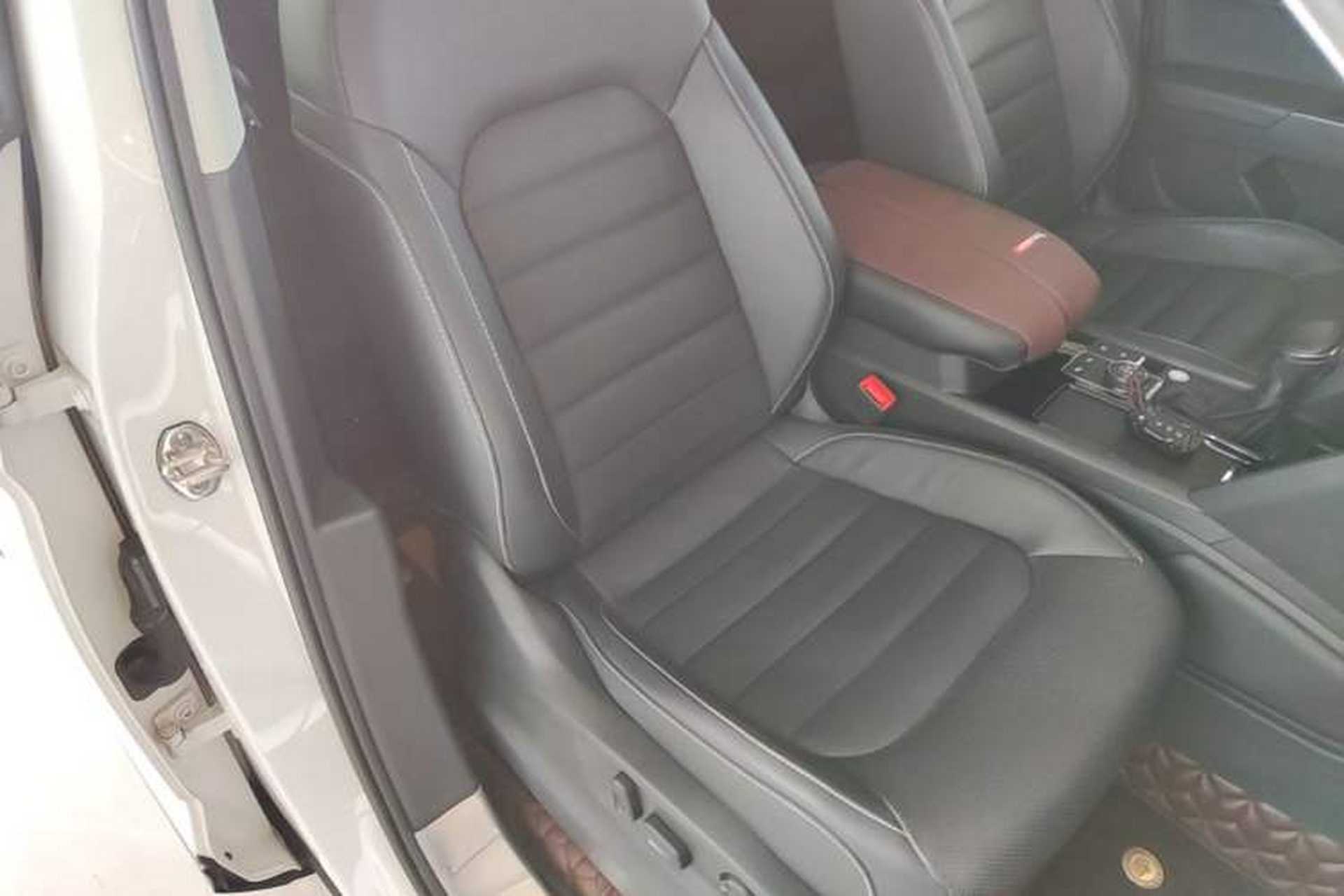Used Volkswagen Teramont 2020 Revised Version 380TSI Four-Wheel Drive Luxury Edition Right Front Seat