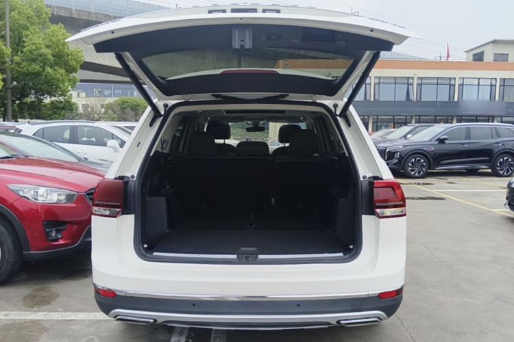 Used Volkswagen Teramont 2020 Revised Version 530 V6 Four-Wheel Drive Flagship Edition Trunk
